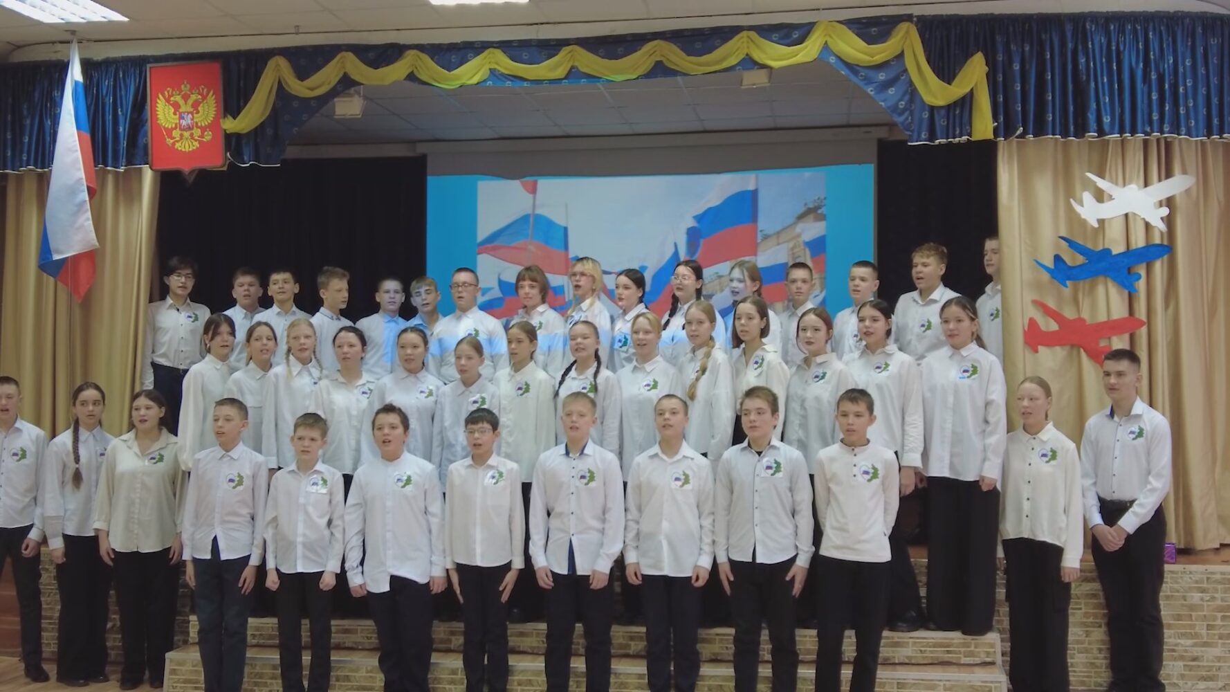 «Zа тебя, Родина-мать» — под таким названием прошел школьный конкурс военно-патриотической песни в Краснокаменске