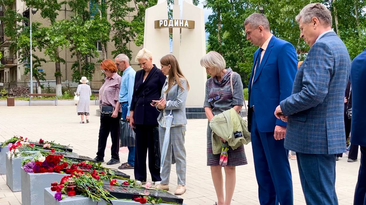 В День России на площади Героев открыли мемориальные плиты воинской славы